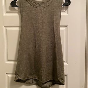 Lululemon tank
